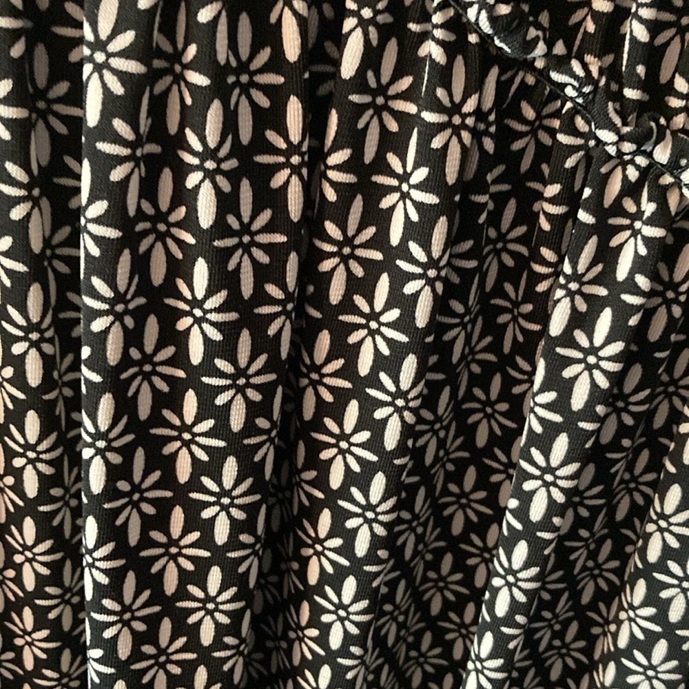 Max Edition Dress - Picture 2 of 5